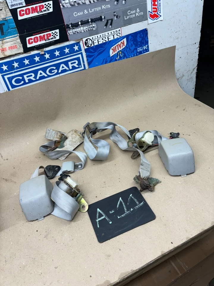 Dodge W150 1981-1993 cabina regular B pilar cinturones de seguridad retráctiles blanco par proyecto Foto 1 de 4