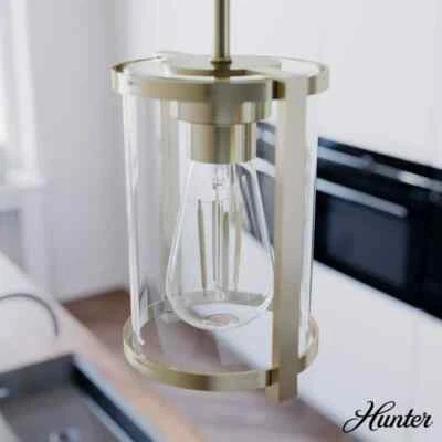 Lámpara colgante Hunter Astwood 1 luz Alturas Gold Island con pantalla de vidrio transparente Foto 1 de 4