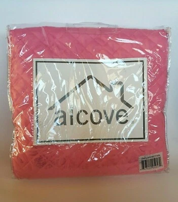 Alcove Pink Microfiber Solid Color 2-pc Quilt Set Cover & Sham Size Twin New - Image 1 of 4