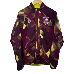 Burnley Football Club Training Track Jacket Mens Small Burgundy Umbro Drill Top - Picture 1 of 2