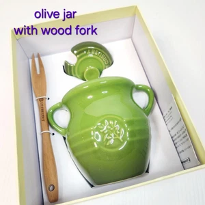 Le Creuset Olive Jar w/Wood Fork Green Stoneware 12x12cm 0.35L with Box - Picture 1 of 5
