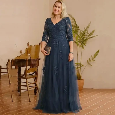Elegantes vestidos de renda azul marinho para a mãe da noiva gola V manga comprida 3/4 - Imagem 1 de 4