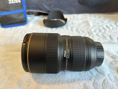 Nikon 16-35mm f4 G ED VR con estuche Lowepro. Foto 1 de 4