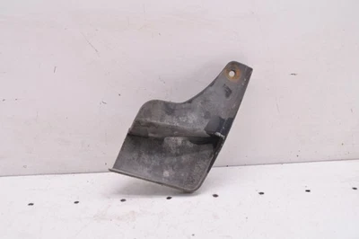 TOYOTA Yaris P13 avant Gauche Garde Boue 416B996600 1.3 Essence 73kw 2016 - Image 1 of 3