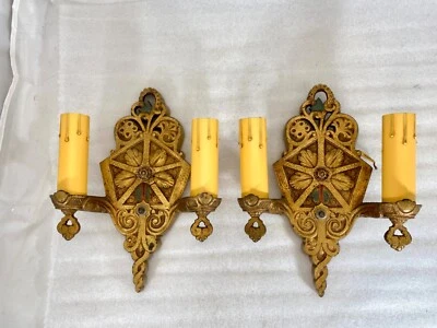 Par de apliques de pared renacimiento español años 30 Foto 1 de 3