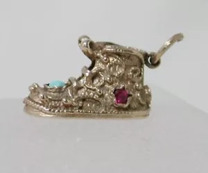 Vintage Heavy 9ct Gold Ornate Gem Set Baby Shoe Charm 22844 - Picture 1 of 6