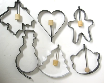 6 moldes para panqueques navideños con asas - muñeco de nieve, árbol, corazón, pan de jengibre, hoja Foto 1 de 2