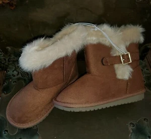 The Children's Place Tan Brown Faux Shearling Boots Size 9 NWT *22 - Picture 1 of 4
