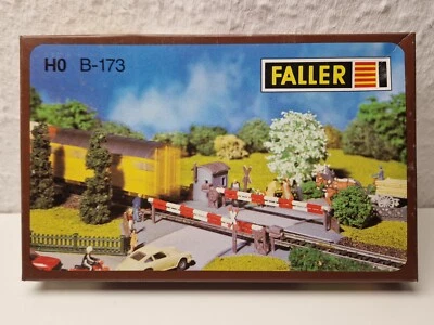 Faller H0 B-173 Beschrankter Bahnübergang NEU/OVP - Bild 1 von 4