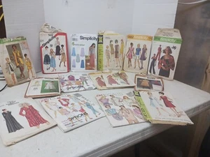 Konvolut 15 Schnittmuster: McCalls Simplicity Butterick - Bild 1 von 6