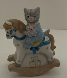Kätzchen Gurke Schaukelpferd Figur - Bild 1 von 2