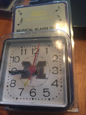 NCAA MICHIGAN MINI SINGING TRAVEL ALARM CLOCK NIP Cover