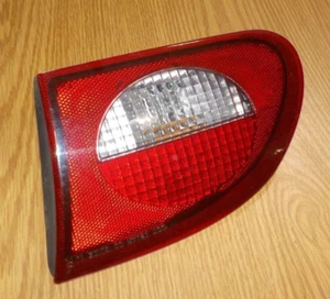 2001 Chevy Cavalier Passenger Side Right RH Inner Tail Light 16519344 - Bild 1 von 3