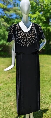 VESTIDO ART DECO AÑOS 20 FELPA NEGRO SEDA TERCIOPELO + CHAQUETA CON DETALLE DE AGOTAMIENTO ADORNADO Foto 1 de 4