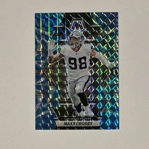 2023 Panini Mosaic Reactive Blue Prizm #123 Maxx Crosby Las Vegas Raiders - Bild 1 von 7