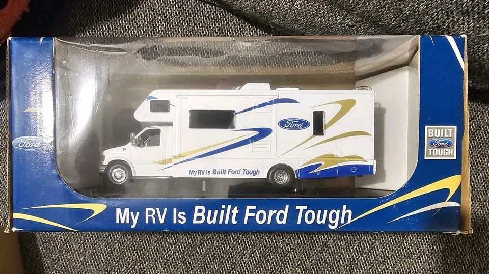 Autocaravana Ford Serie E Clase “C” modelo de plástico de 8" exclusiva - ¡Rara y difícil de encontrar! Foto 1 de 3