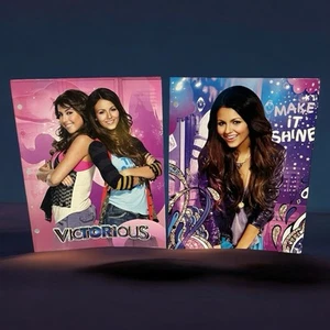 2 RARA cartella portafoglio Nickelodeon Victorious 2 tasche 2011 - Foto 1 di 10