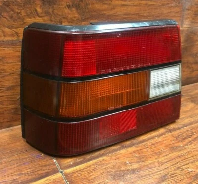 Chevrolet, Geo Spectrum: 1985, 1986, izquierda - luz trasera del conductor Foto 1 de 4