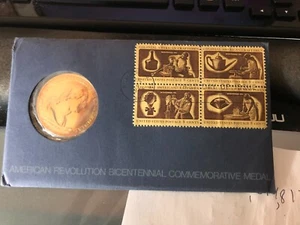 1972 American Revolution Bicentennial First Day Cover Medal/Stamps - Picture 1 of 1