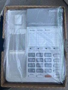 Panasonic KX-T7055 3-Button Monitor Digital phone (WHITE) *New in original box - Picture 1 of 4