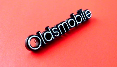 全新 1982 - 1983 - 1984 - 1985 年 Oldsmobile Cutlass Supreme Dash 徽章-徽章-铭牌 — 第 1/4 张图片