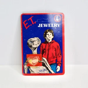 Vintage 1982 E.T. PIN Extra Terrestrial Star Power Jewelry On Card Unpunched - Picture 1 of 6