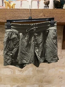 The North Face Aphrodite Short Forest Green Size M - Picture 1 of 10