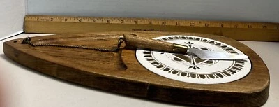 Tabla de cortar moderna Fred Press grande de mediados de siglo azulejo y madera (BZ5) Foto 1 de 4