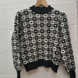 Nobody's Child Black & White Heart Pattern Jumper Size 12 - 14 - Picture 1 of 7