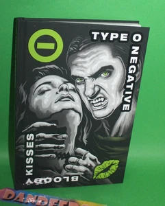 Type O Negative Bloody Kisses Graphic Novel 30th Anniversary Z2 Comics Hardcover - Picture 1 of 6