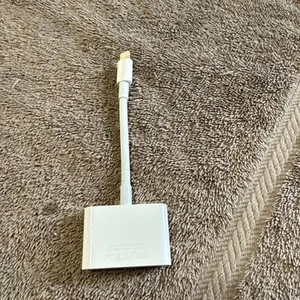 Apple Lightning Digital AV Adapter MD826AM/A - A1438 - Afbeelding 1 van 4