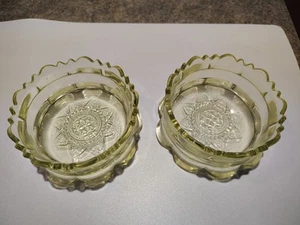 Rare Vintage Federal Amber Pressed Glass Dish Starburst Sunflower - Set of 2 - Picture 1 of 3