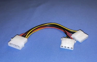 ✅ Y-Kabel für 4-Polig IDE-/ Molex-Strom-Stecker 18 cm Mehrfarbig Splitter - Bild 1 von 4