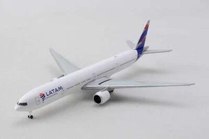 HERPA LATAM 777-300ER 1/500 (**) - Picture 1 of 4