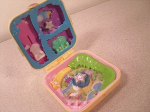 Juego compacto Polly Pocket Present 2018 - Imagen 1 de 5