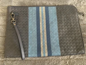 Bolso sin asas de cuero BOTTEGA VENETA Intrecciato - Imagen 1 de 8