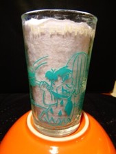 1963 The Flintstones Welch's Jelly Glass "Fred Builds a Doll Cave" Pebbles Wilma