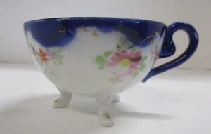 Vintage Blue and White 3 Footed Porcelain Teacup - Picture 1 of 6