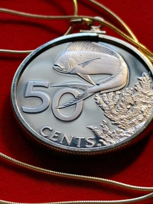 Raro colgante de moneda de pez delfín de las Islas Vírgenes Británicas 1985 y cadena llena de oro de 20" Foto 1 de 4