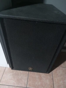 Yamaha C115VA Pair 1 Missed Grill in Great Working Condition - Picture 1 of 5