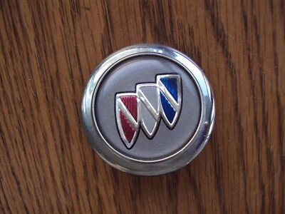 2000 2001 2002 2003 2004 2005 Buick LeSabre Side Fender Emblem Badge #25713251 - Image 1 of 4