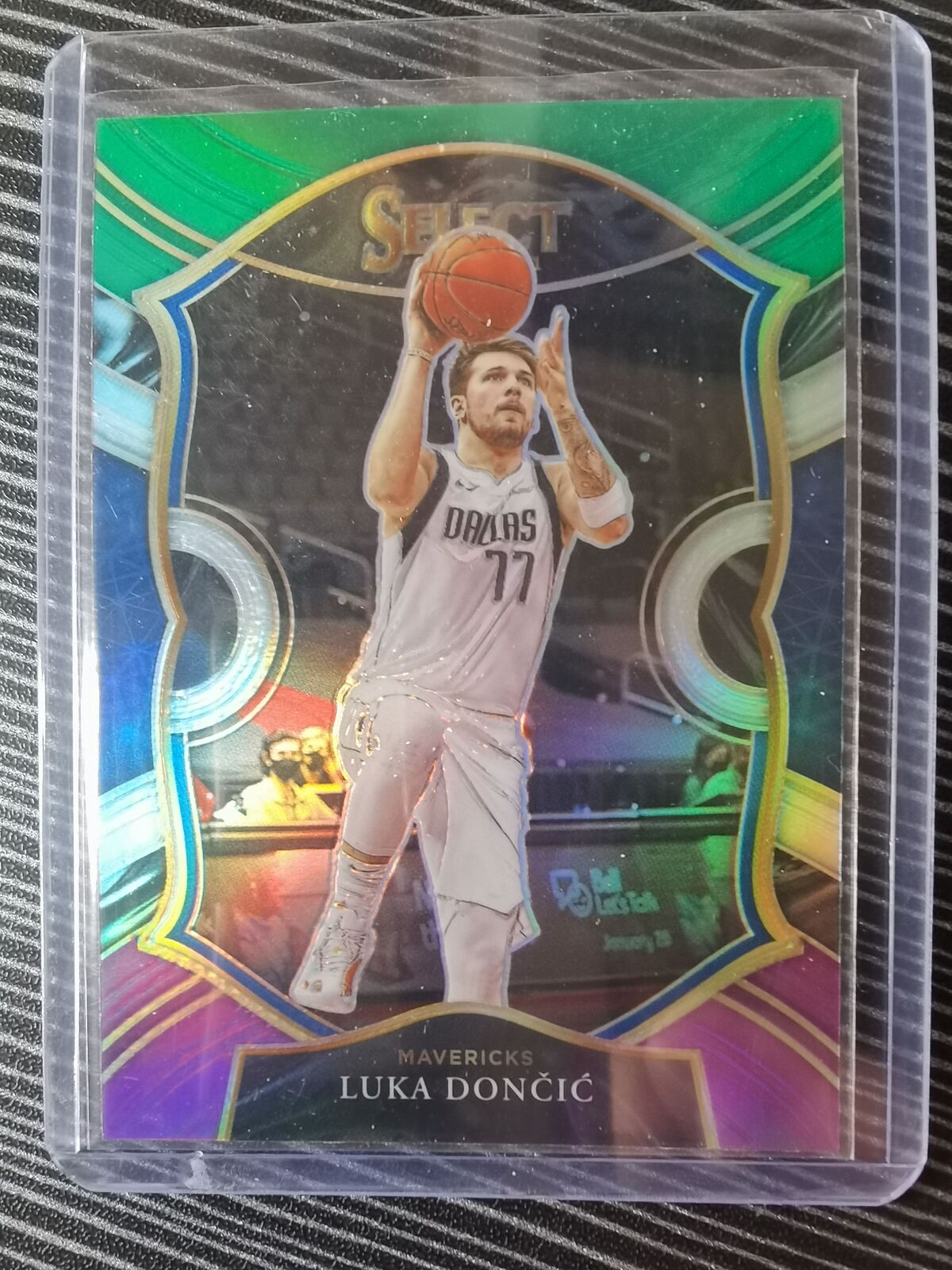 Luka Doncic 2020-21 Select CONCOURSE LEVEL GREEN WHITE PURPLE PRIZM Card #15
