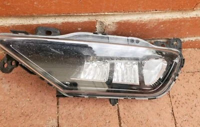 Conjunto de luz antiniebla inferior delantera izquierda Volvo XC90 2016-2020 OEM 31395865L Foto 1 de 4