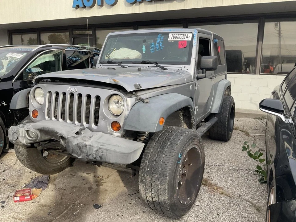 Transfer Case VIN W 6th Digit Jk Body 3.6L Fits 12-18 WRANGLER 4686778 - Image 1 of 4