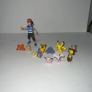 Lot of 17 2018 Pokemon Figures WCT China (VR) - Picture 1 of 1