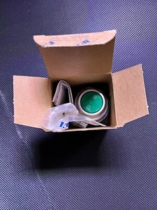 NEW Eaton HT8AAG Green Push Button Switch Operator Only - Picture 1 of 3