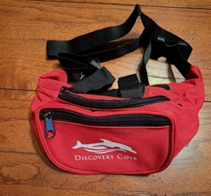 Seaworld's Discovery Cove Red Fannypack-New - Picture 1 of 4