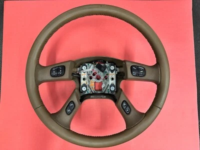 02-09 GM TRAILBLAZER ENVIADO VOLANTE MARRÓN CON FUNCIONES USADO OEM Foto 1 de 4