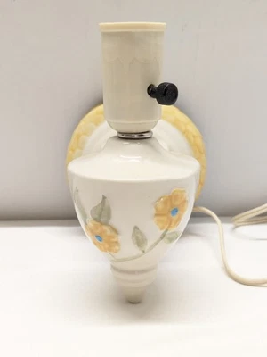 Vintage Rare Art Deco Porcelain Wall Sconce Light! Yellow Flowers 🌼! Works! - Image 1 of 4