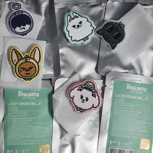 PIN ESCUDO TOMORROW X TOGETHER LUCKYDRAW TXT Peluche x JUNTOS PPULBATU - Imagen 1 de 10